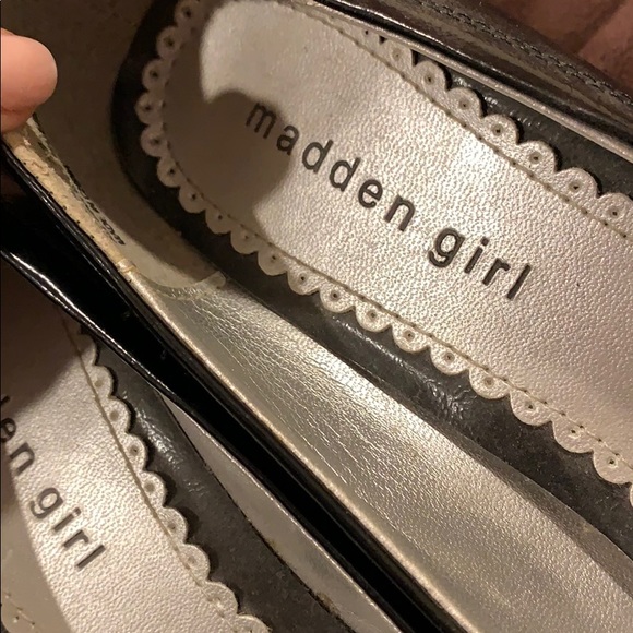 Heels - Picture 3 of 3